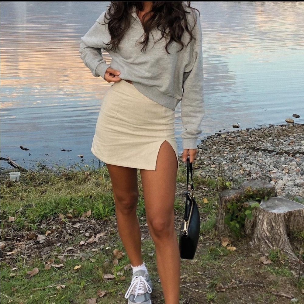 princess polly after dark crop pullover - Picture 3 of 3